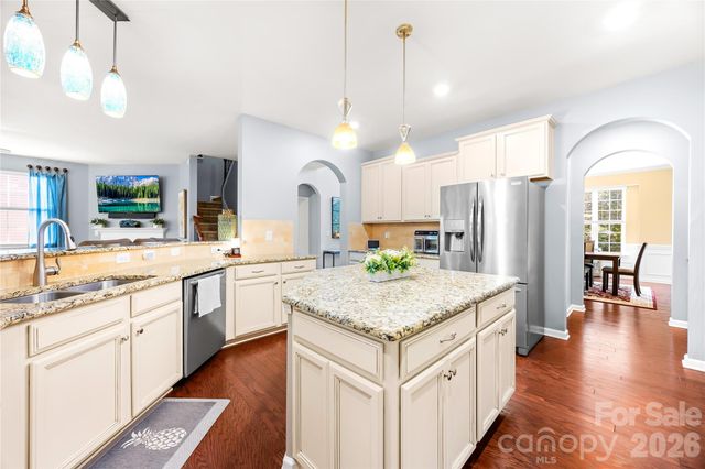 13522 Hyperion Hills Lane, Charlotte, NC 28278