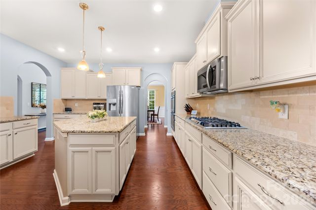 13522 Hyperion Hills Lane, Charlotte, NC 28278