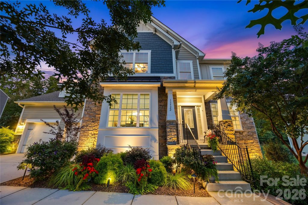 13522 Hyperion Hills Lane, Charlotte, NC 28278