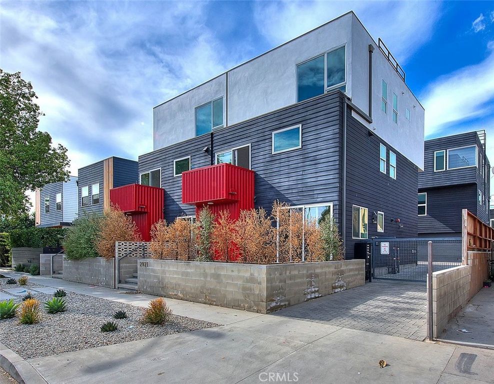 2925 S Cloverdale Avenue, Los Angeles, CA 90016 — exterior