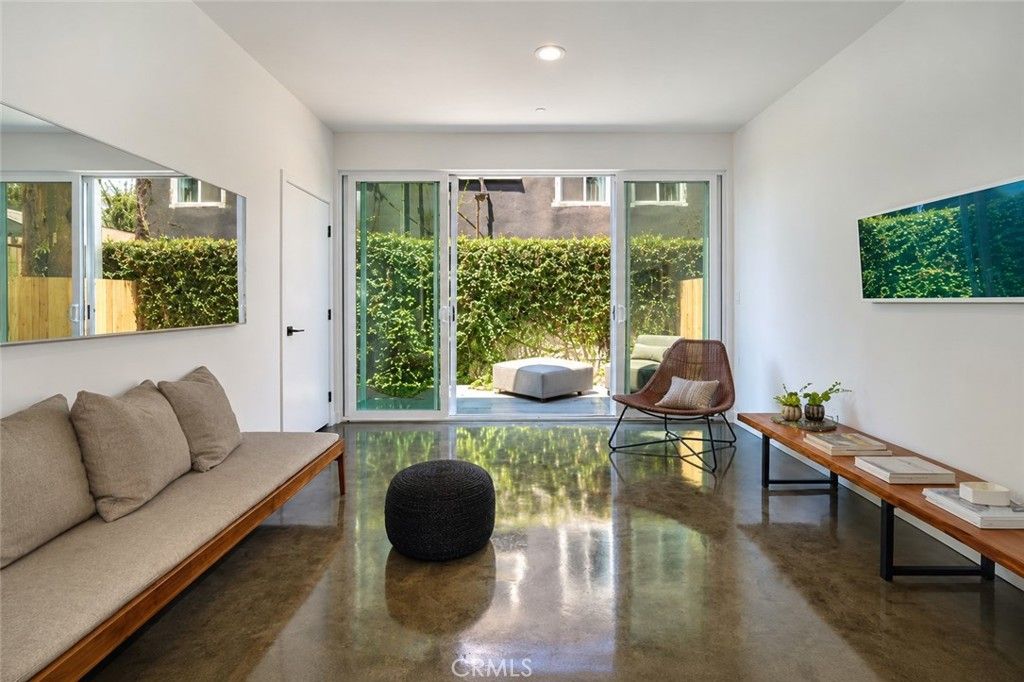 2925 S Cloverdale Avenue, Los Angeles, CA 90016 — photo 3