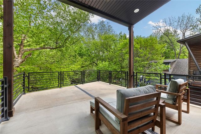 608 N Willow Avenue, Fayetteville, AR 72701