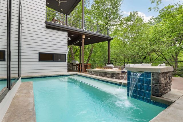 608 N Willow Avenue, Fayetteville, AR 72701