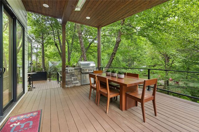 608 N Willow Avenue, Fayetteville, AR 72701