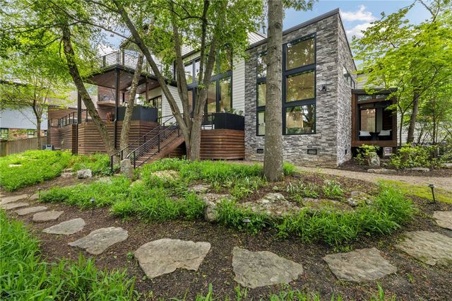 608 N Willow Avenue, Fayetteville, AR 72701