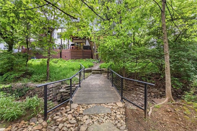 608 N Willow Avenue, Fayetteville, AR 72701