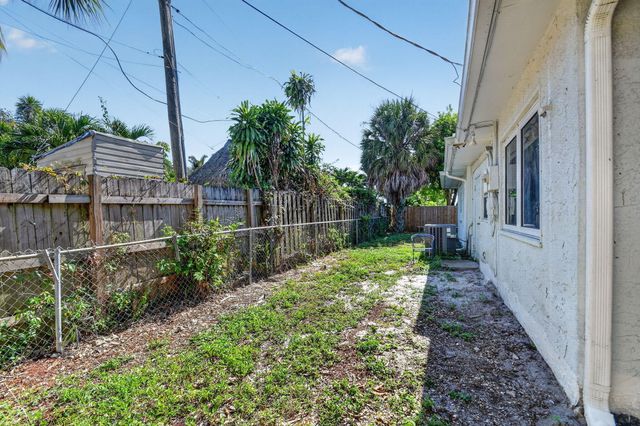 633 Franklin Road, West Palm Beach, FL 33405