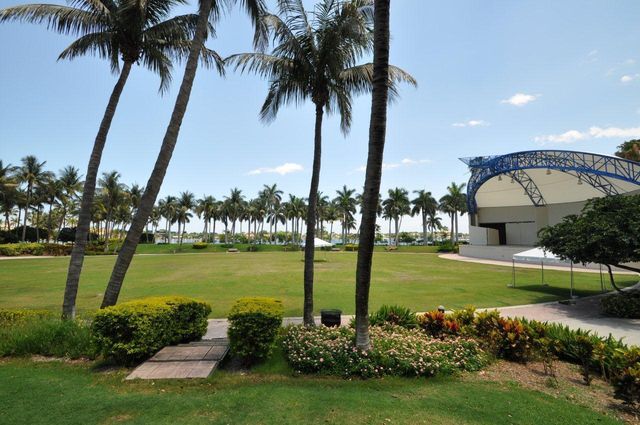 633 Franklin Road, West Palm Beach, FL 33405