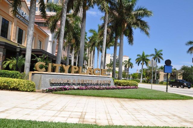 633 Franklin Road, West Palm Beach, FL 33405