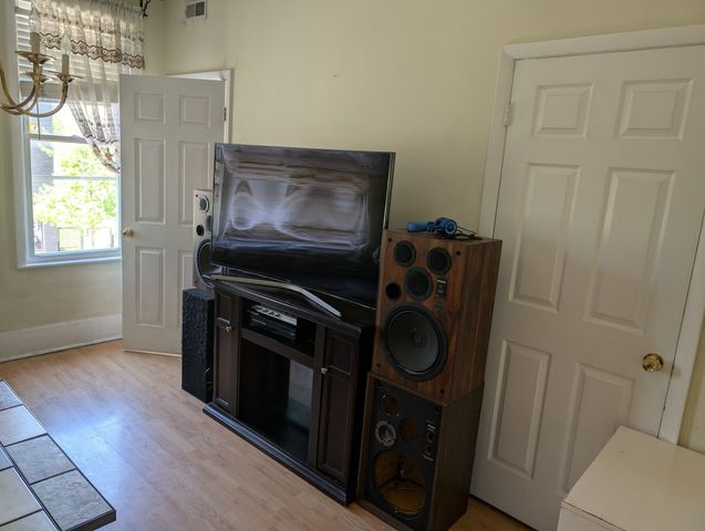 3233 S Morgan Street, Chicago, IL 60608