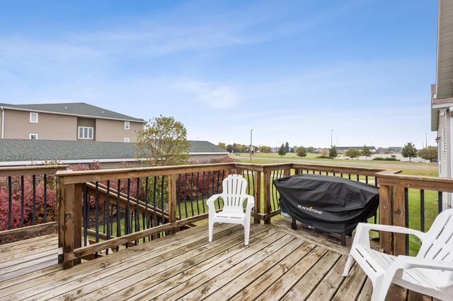 4003 9th Street S, Moorhead, MN 56560