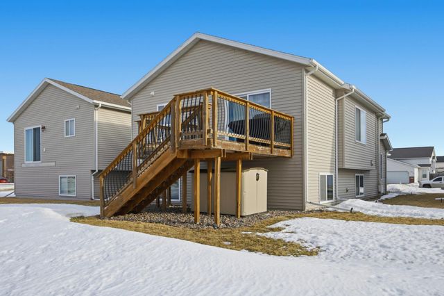 4003 9th Street S, Moorhead, MN 56560