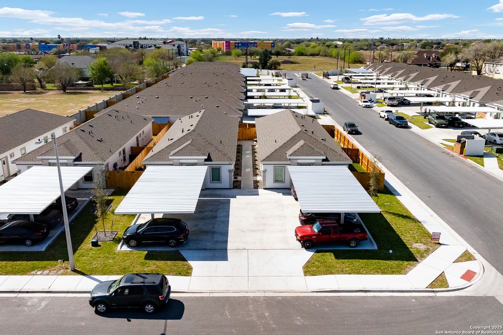 1613 N Molino Drive, Edinburg, TX 78541