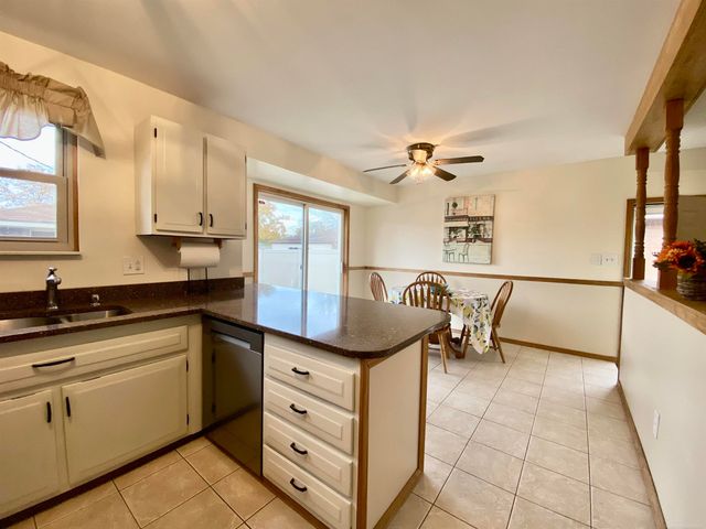 30464 Hayes Road, Roseville, MI 48066