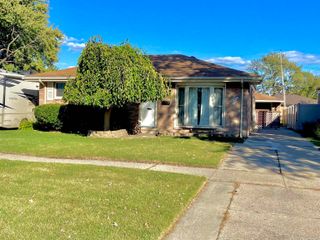 30464 Hayes Road, Roseville, MI 48066