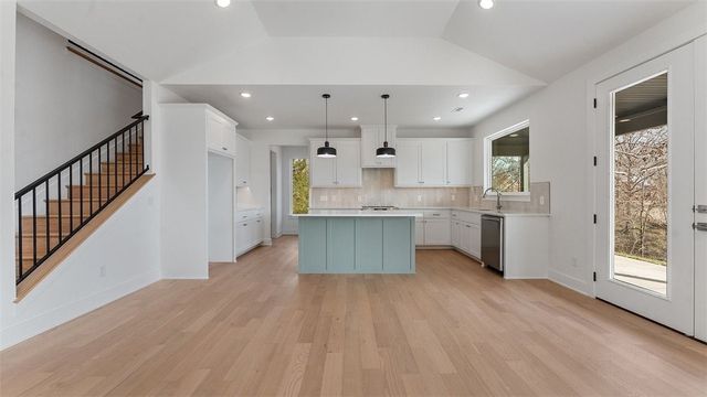 3 McKeever Lane, Bella Vista, AR 72715