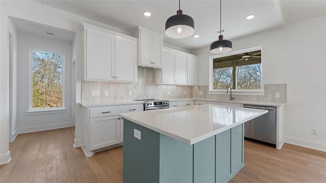 3 McKeever Lane, Bella Vista, AR 72715