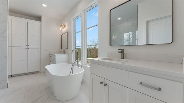 3 McKeever Lane, Bella Vista, AR 72715