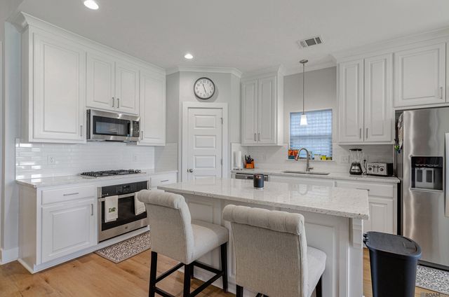 14058 Beverly Park Dr, Gonzales, LA 70737