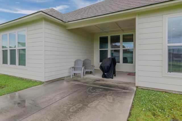 14058 Beverly Park Dr, Gonzales, LA 70737