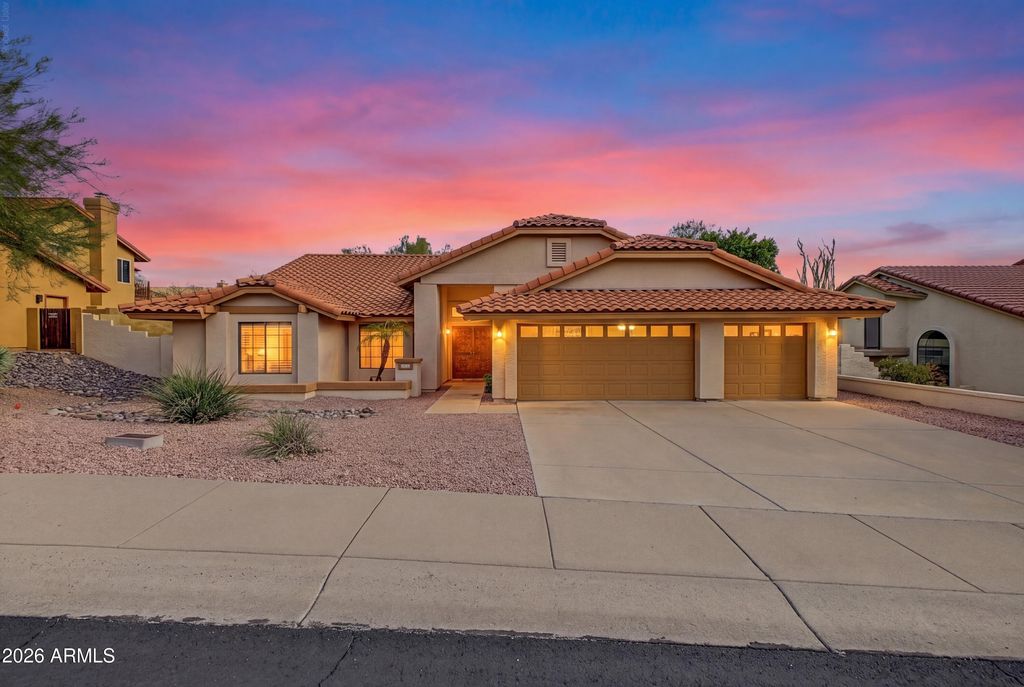 1101 E BRAEBURN Drive, Phoenix, AZ 85022 — exterior