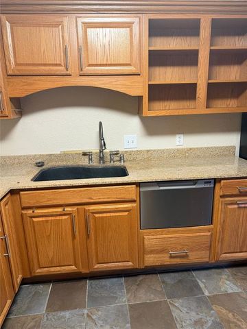 6813 N Lancer Lane, Oklahoma City, OK 73132