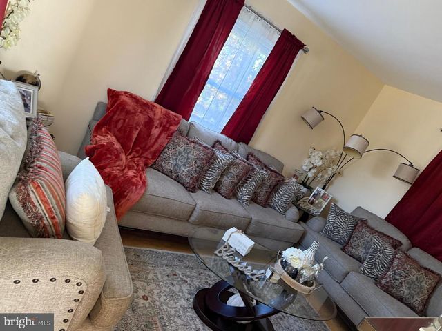 6807 ELMHURST ST, District Heights, MD 20747