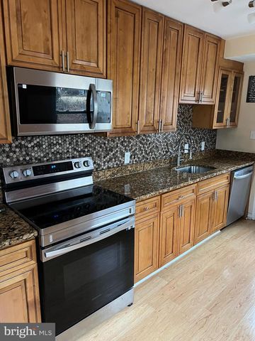 6807 ELMHURST ST, District Heights, MD 20747