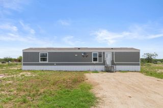 305 Blue Quail ST, Dale, TX 78616