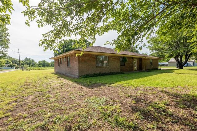 131 S Crescent Street, Gorman, TX 76454