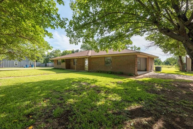 131 S Crescent Street, Gorman, TX 76454