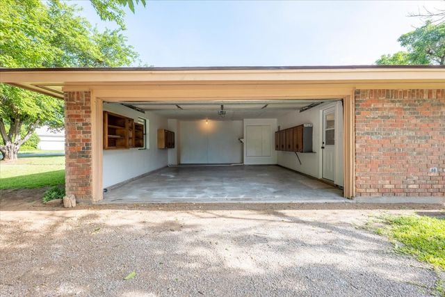 131 S Crescent Street, Gorman, TX 76454