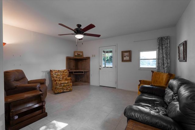 131 S Crescent Street, Gorman, TX 76454