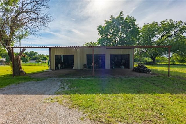 131 S Crescent Street, Gorman, TX 76454