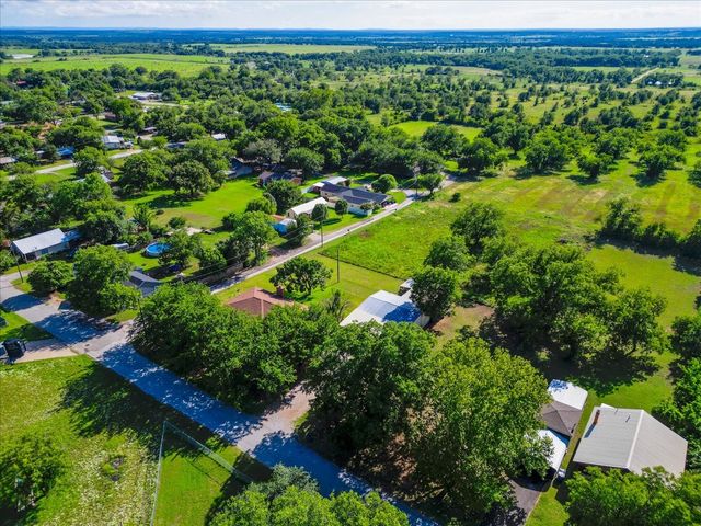 131 S Crescent Street, Gorman, TX 76454