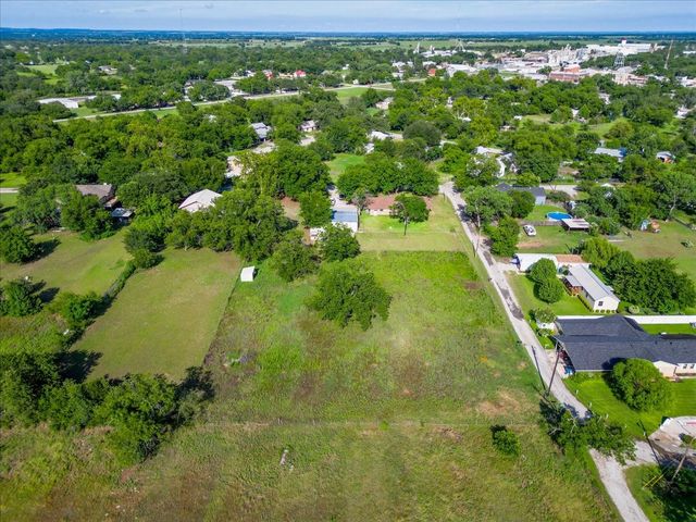 131 S Crescent Street, Gorman, TX 76454