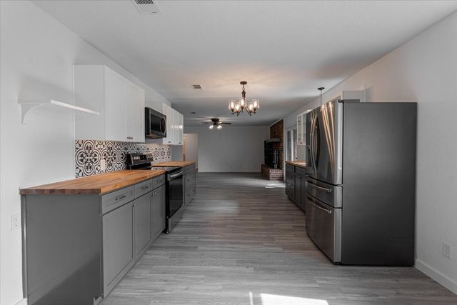 131 S Crescent Street, Gorman, TX 76454