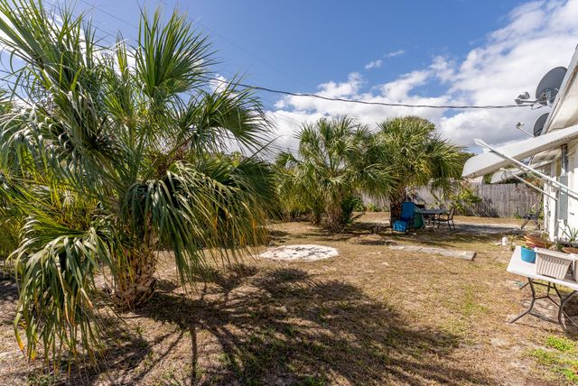 137 W 34th Street, Riviera Beach, FL 33404