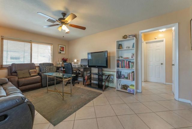 137 W 34th Street, Riviera Beach, FL 33404