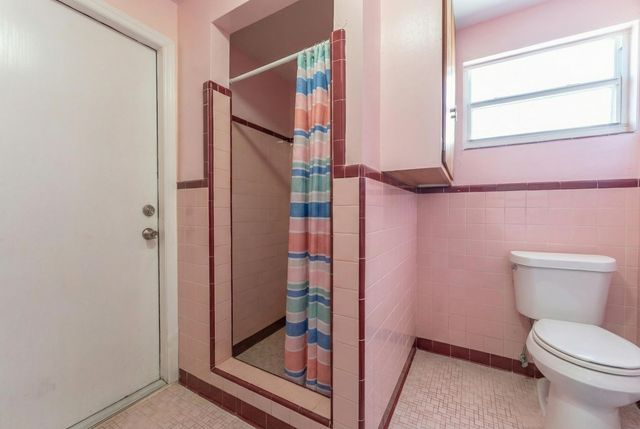 137 W 34th Street, Riviera Beach, FL 33404