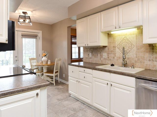 539 W Keating Circle, Lincoln, NE 68521