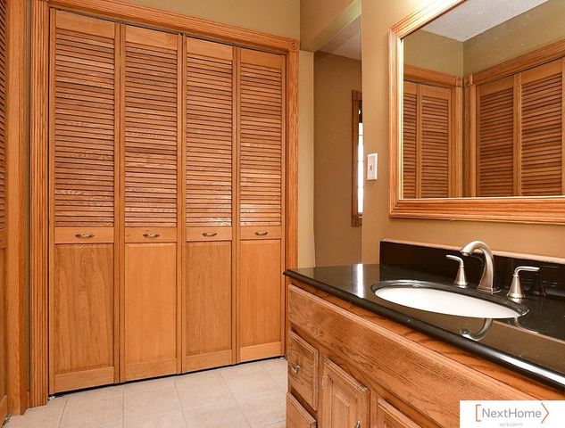 539 W Keating Circle, Lincoln, NE 68521
