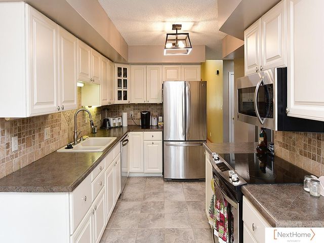 539 W Keating Circle, Lincoln, NE 68521