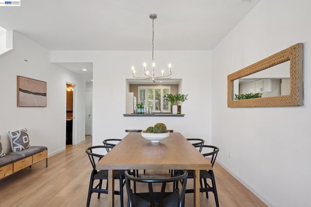 6 Invincible Ct F40, Alameda, CA 94501
