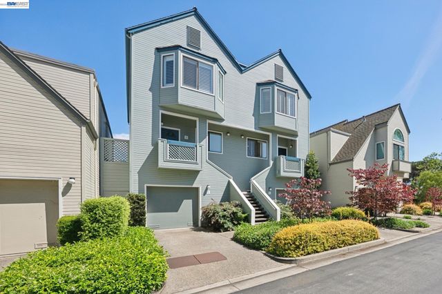 6 Invincible Ct F40, Alameda, CA 94501