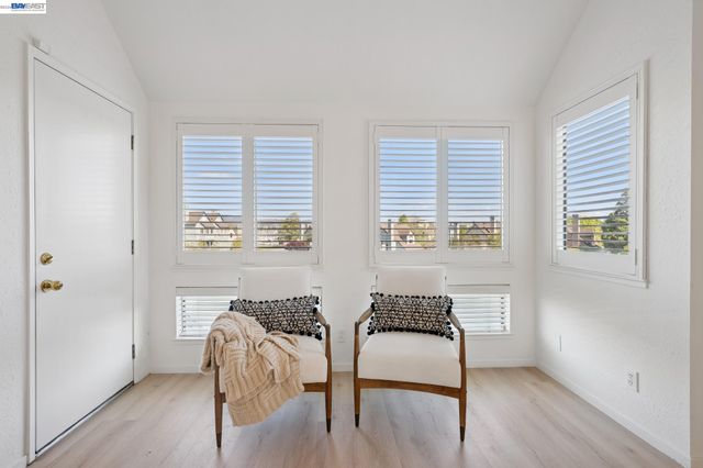 6 Invincible Ct F40, Alameda, CA 94501