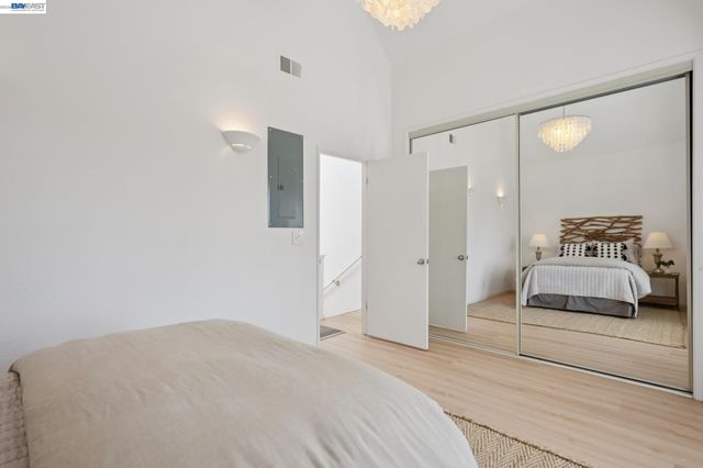 6 Invincible Ct F40, Alameda, CA 94501