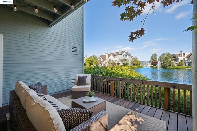 6 Invincible Ct F40, Alameda, CA 94501