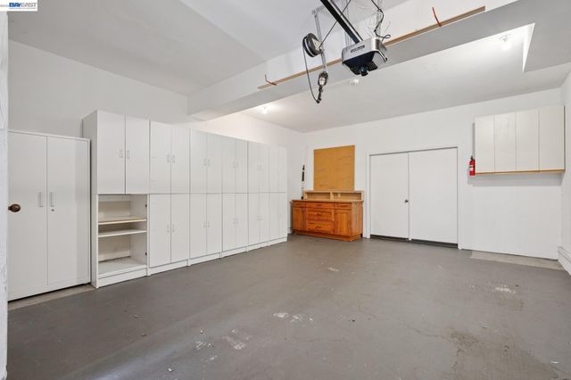 6 Invincible Ct F40, Alameda, CA 94501