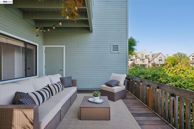 6 Invincible Ct F40, Alameda, CA 94501